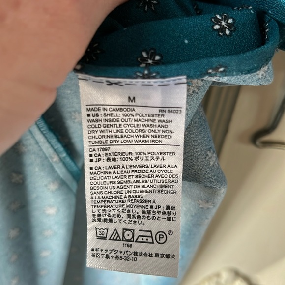 Banana Republic s/s Blouse (M) - Picture 6 of 6